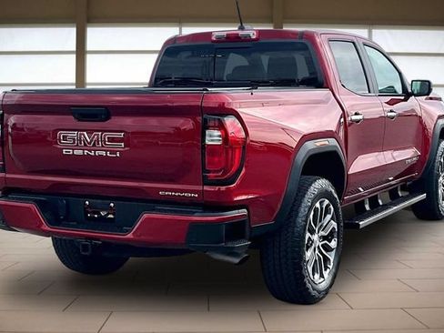 Used 2023 GMC Canyon Denali AWD/4WD image 2
