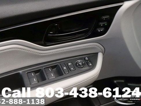 Used 2023 Honda Odyssey Elite image 14