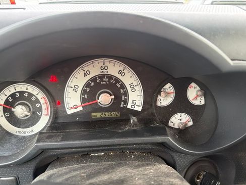 Used 2007 Toyota FJ Cruiser 4WD image 3
