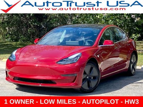 Used 2018 Tesla Model 3 Long Range image 1