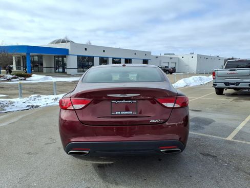 Used 2016 Chrysler 200 S w/ Comfort Group image 6