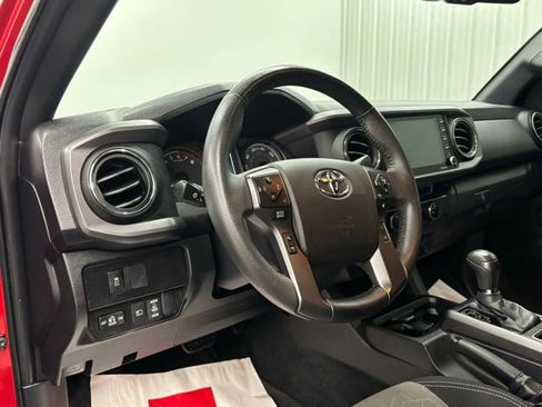 Used 2023 Toyota Tacoma TRD Off-Road image 15