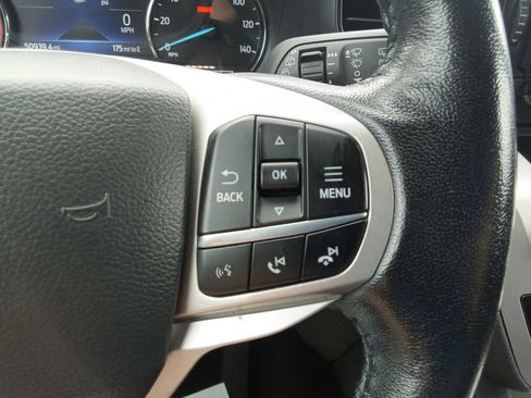 Used 2022 Ford Explorer XLT RWD image 24