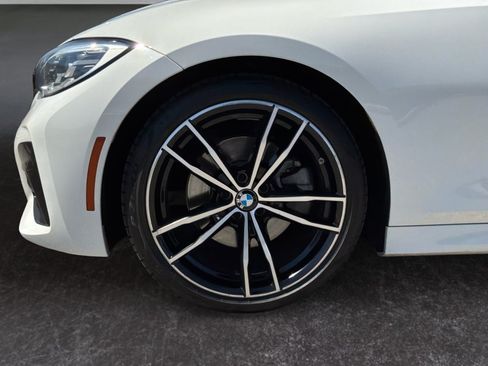 Used 2020 BMW 330i Sedan w/ M Sport Package RWD image 9