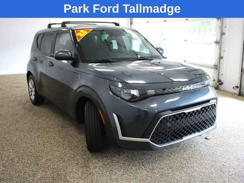 Used 2023 Kia Soul LX FWD image 8