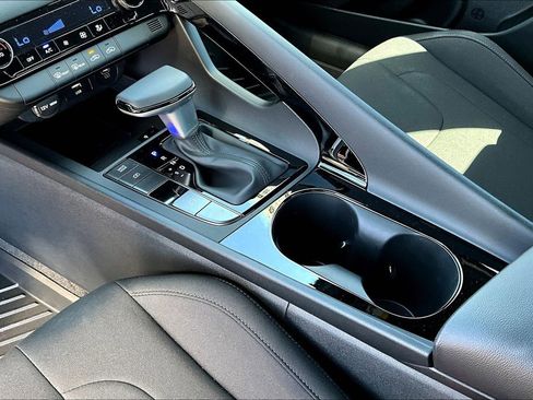 New 2025 Hyundai Elantra SEL image 29
