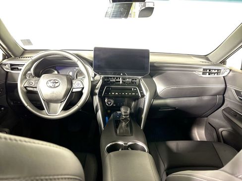 Used 2024 Toyota Venza Nightshade image 12