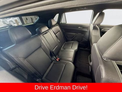 Used 2020 Volkswagen Atlas Cross Sport SE w/ Panoramic Sunroof Package FWD image 27