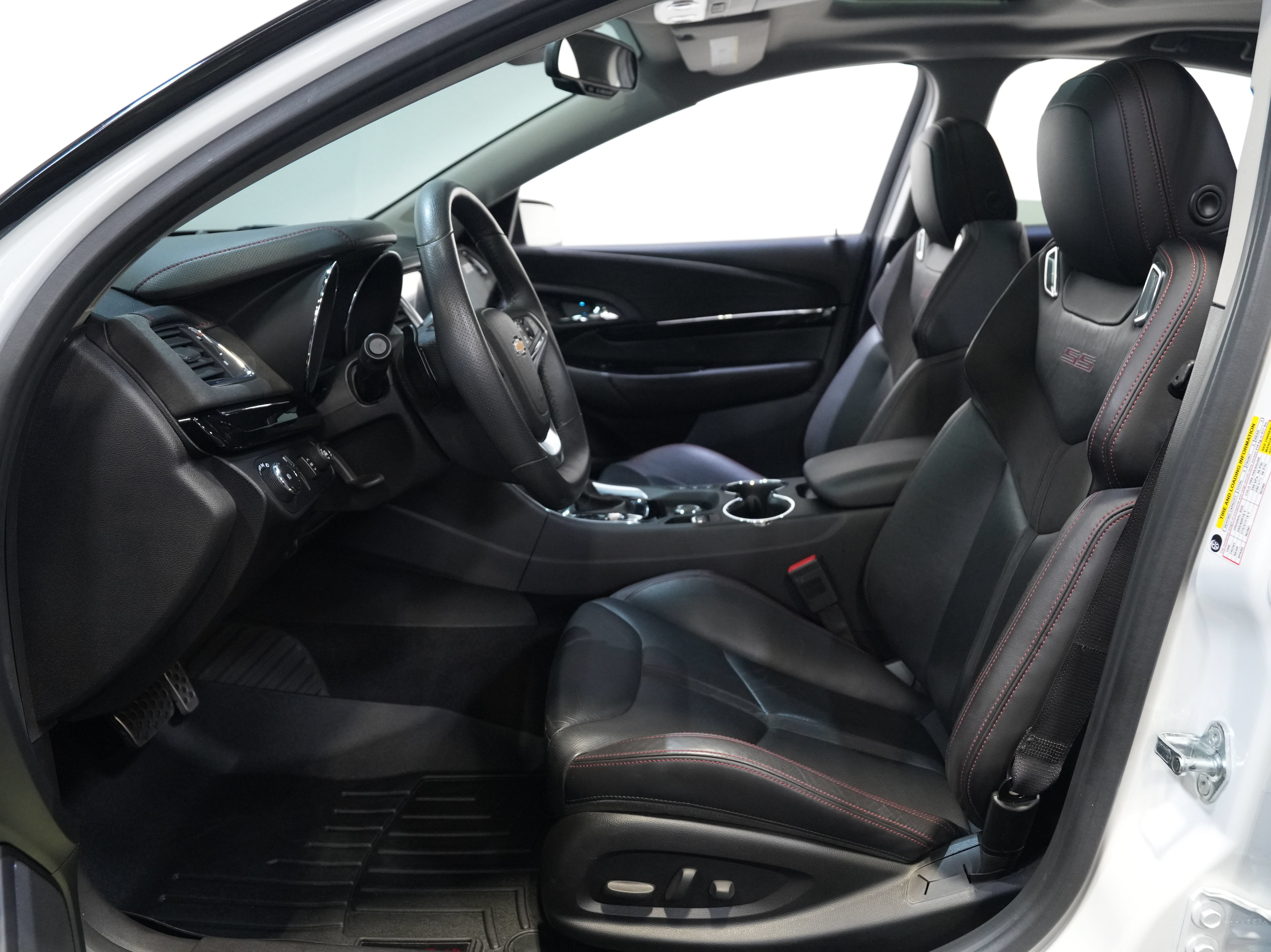 Used 2015 Chevrolet SS RWD image 30