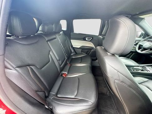 Used 2024 Jeep Compass Limited image 26