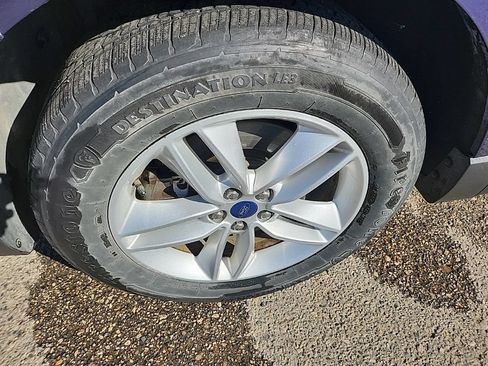 Used 2016 Ford Edge SEL w/ Equipment Group 201A AWD/4WD image 42