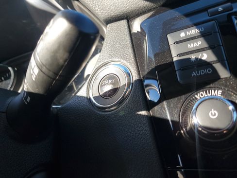 Certified 2020 Nissan Rogue SL image 26