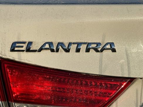 Used 2011 Hyundai Elantra GLS w/ Preferred Equipment Pkg 3 image 6