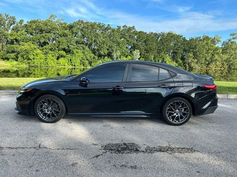 Certified 2025 Toyota Camry SE w/ Convenience Package FWD image 3