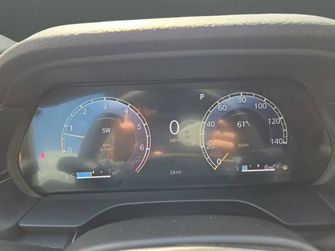 New 2025 Jeep Grand Cherokee Altitude image 17