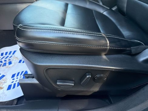 Used 2023 Ford Escape Platinum image 12