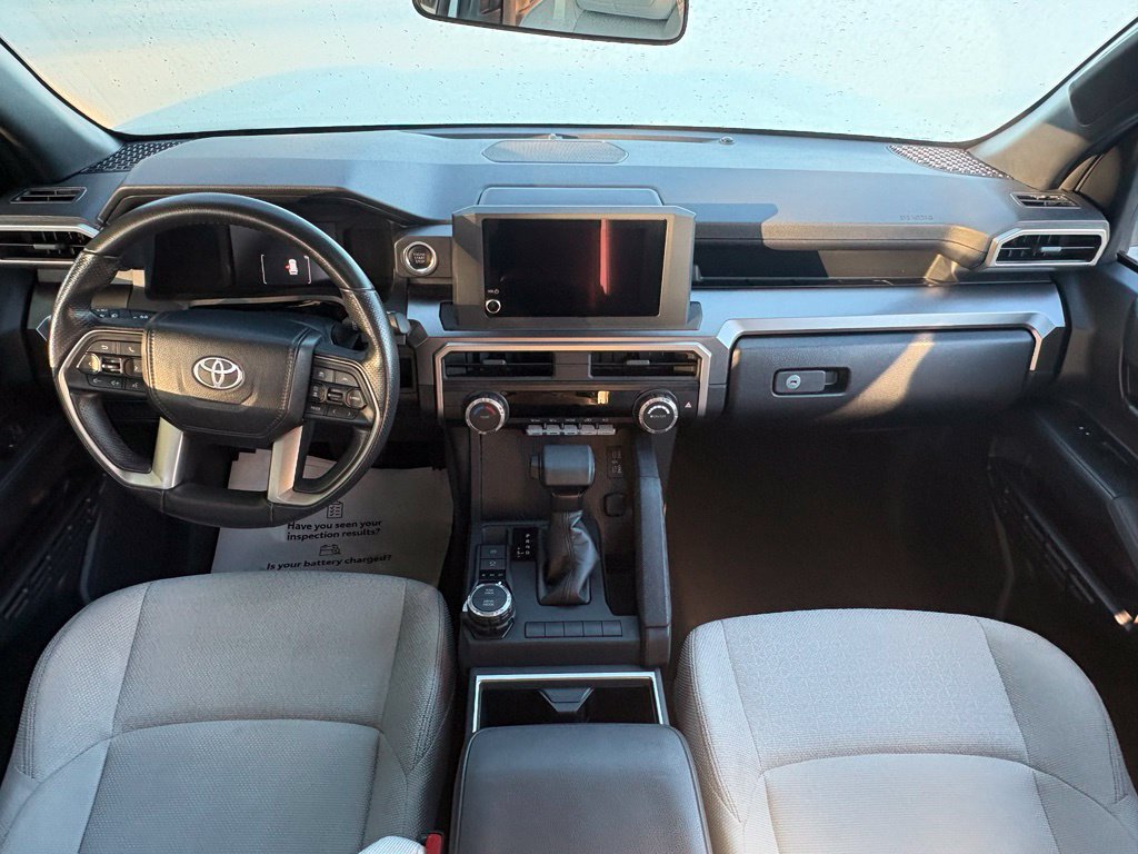 Used 2025 Toyota 4Runner SR5 AWD/4WD image 12