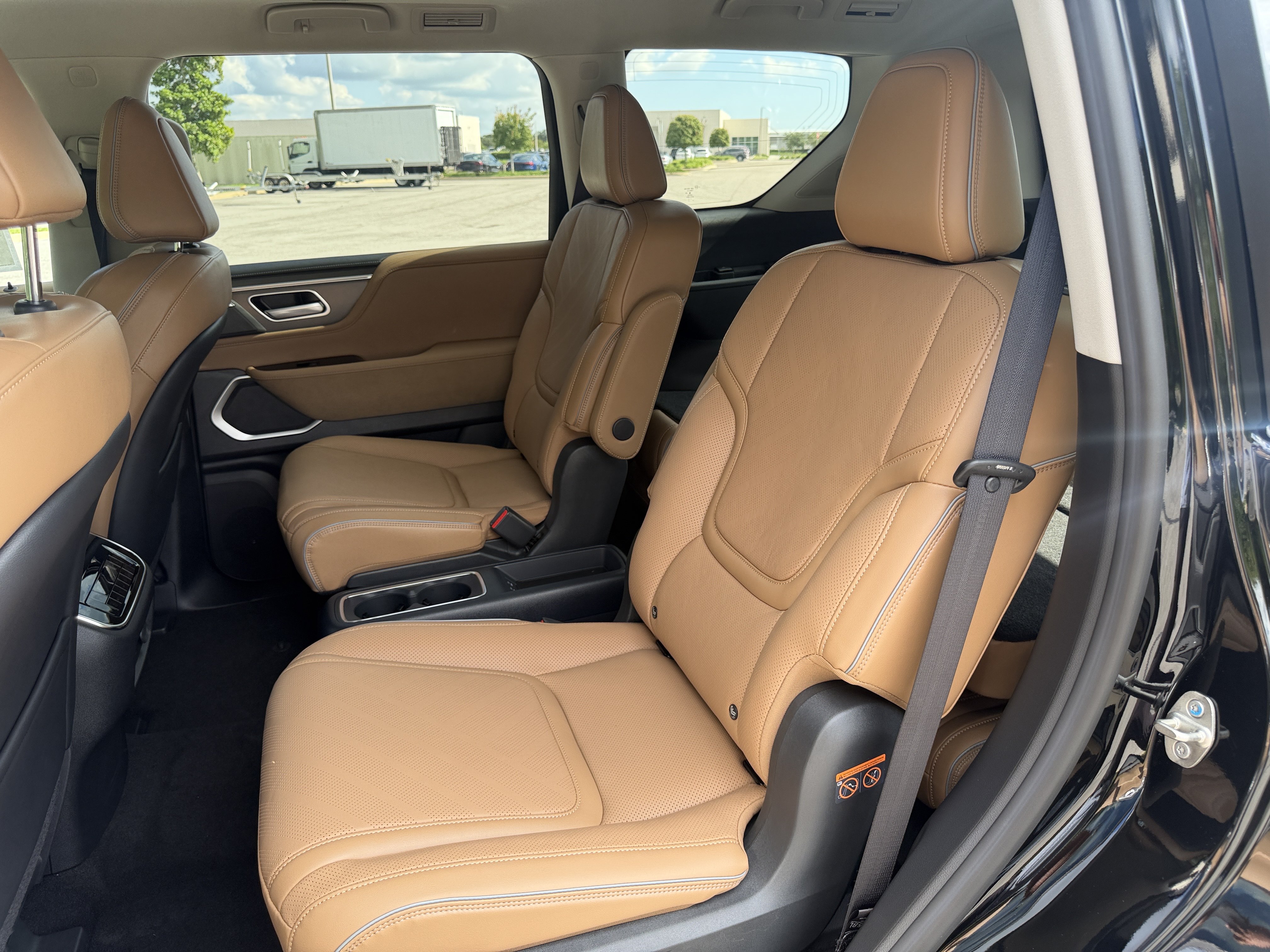 New 2027 INFINITI QX80 Luxe w/ Cargo Package RWD image 19