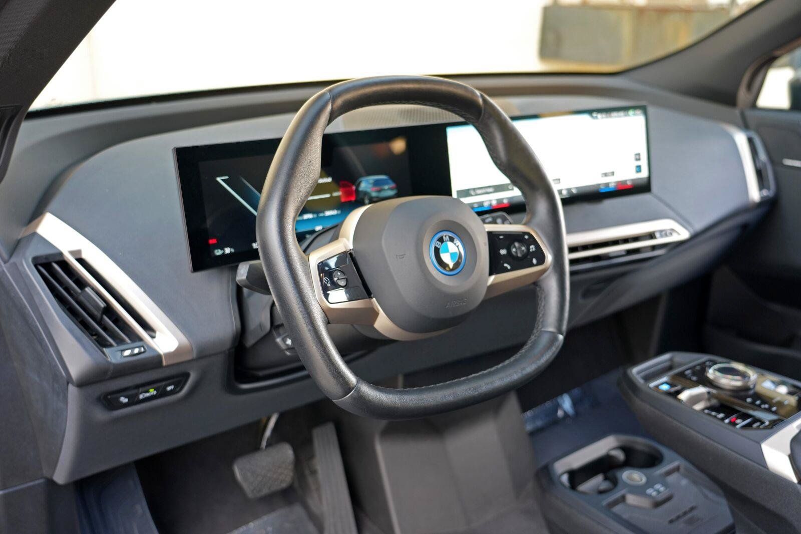Used 2024 BMW iX xDrive50 w/ Convenience Package AWD/4WD image 13
