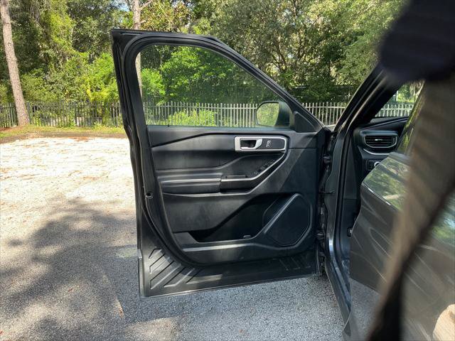 Used 2020 Ford Explorer XLT w/ Equipment Group 202A AWD/4WD image 10