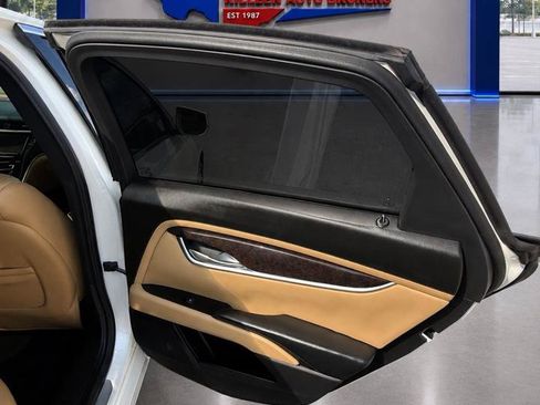 Used 2013 Cadillac XTS Luxury FWD image 16