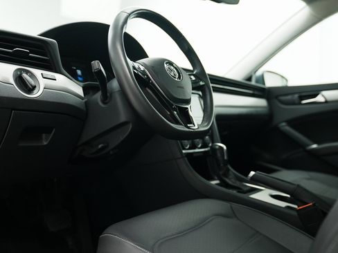 Used 2022 Volkswagen Passat 2.0T SE image 20