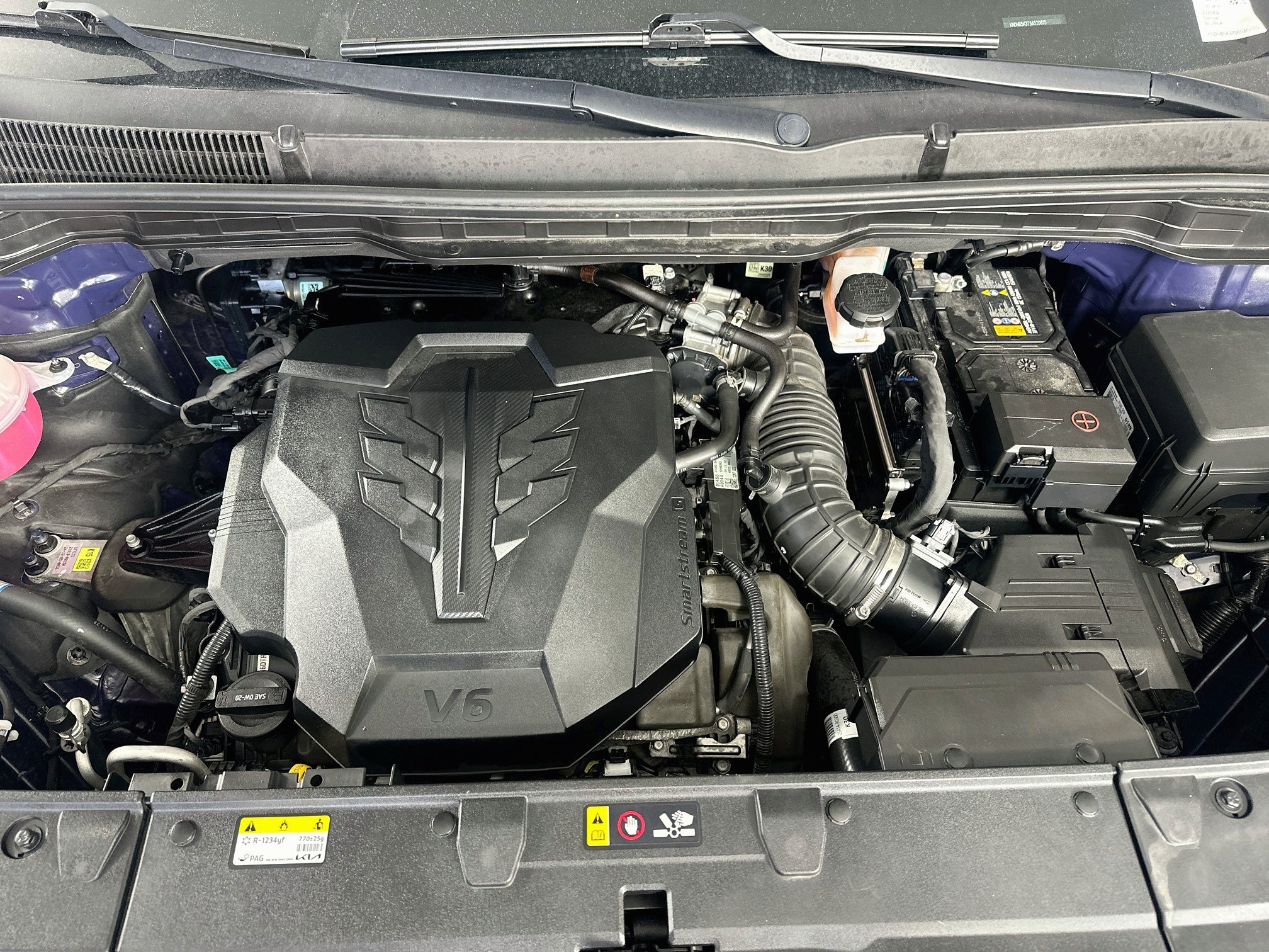 Used 2025 Kia Carnival FWD image 34
