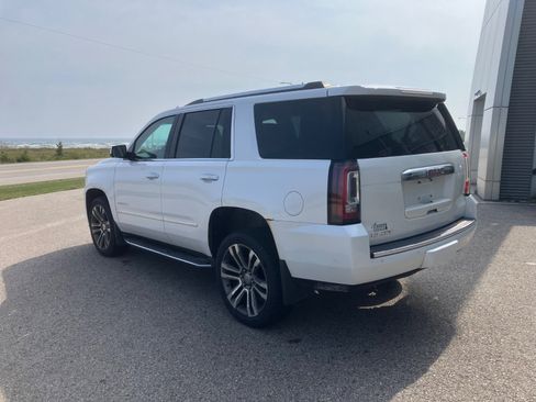 Used 2016 GMC Yukon Denali AWD/4WD image 3