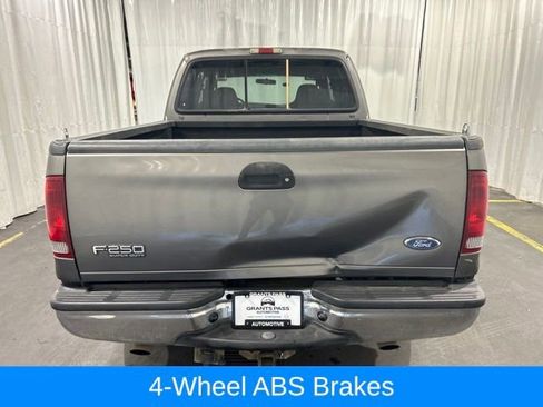 Used 2004 Ford F250 XLT AWD/4WD image 4