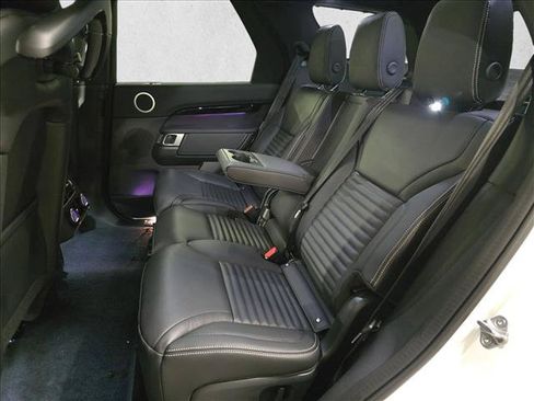 New 2026 Land Rover Discovery S AWD/4WD image 16