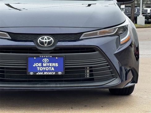 Used 2025 Toyota Corolla LE image 4