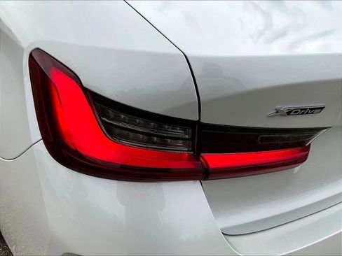 Used 2023 BMW 330i xDrive Sedan w/ Premium Package AWD/4WD image 23