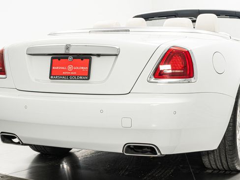 Used 2019 Rolls-Royce Dawn image 37