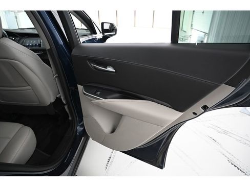 Used 2021 Cadillac XT4 Luxury w/ Cold Weather Package image 18