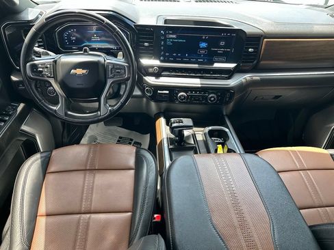 Used 2024 Chevrolet Silverado 1500 High Country AWD/4WD image 32