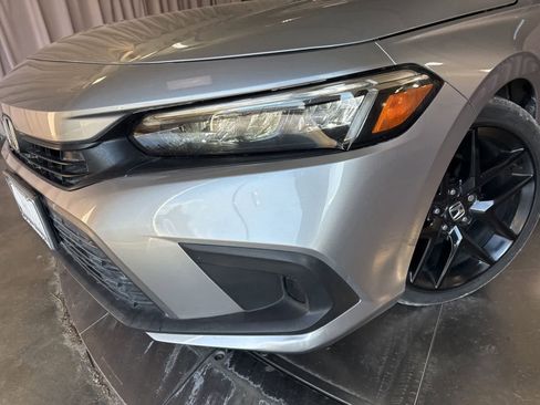 Used 2023 Honda Civic Sport image 7