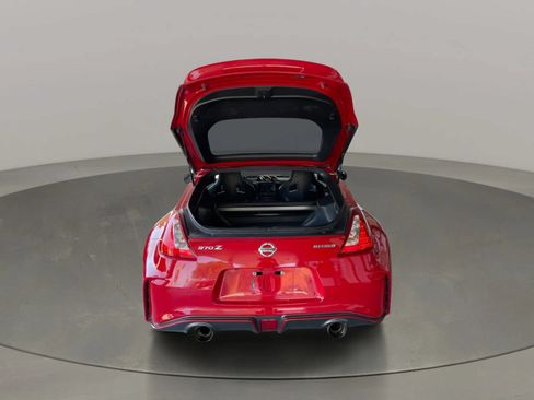 Used 2016 Nissan 370Z NISMO RWD image 18