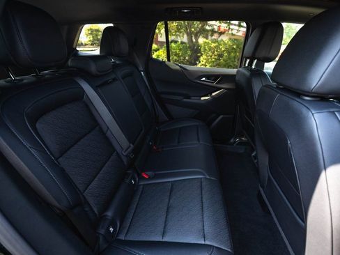 New 2025 Chevrolet Equinox LT w/ Convenience Package II image 21