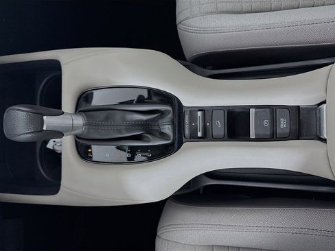 Certified 2023 Honda HR-V LX image 16