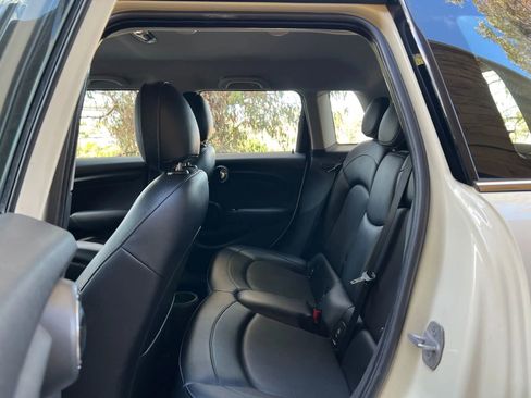 Used 2015 MINI Cooper 4-Door Hardtop image 11