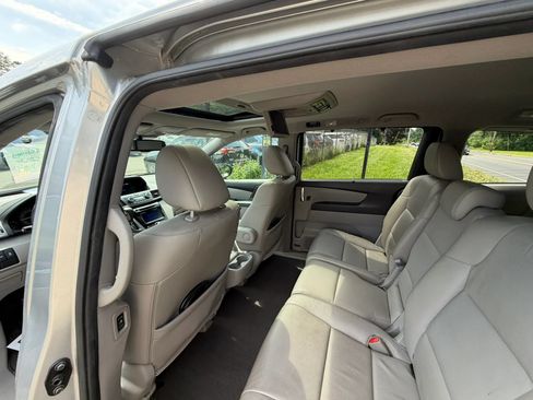 Used 2014 Honda Odyssey EX-L image 19