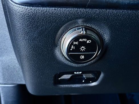 Certified 2025 Mercedes-Benz C 300 Sedan image 21