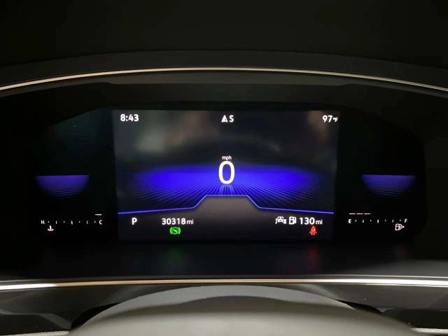 Used 2023 Volkswagen Tiguan SE w/ Panoramic Sunroof Package FWD image 11
