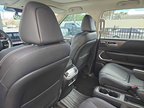 Certified 2025 INFINITI QX80 Luxe image 14