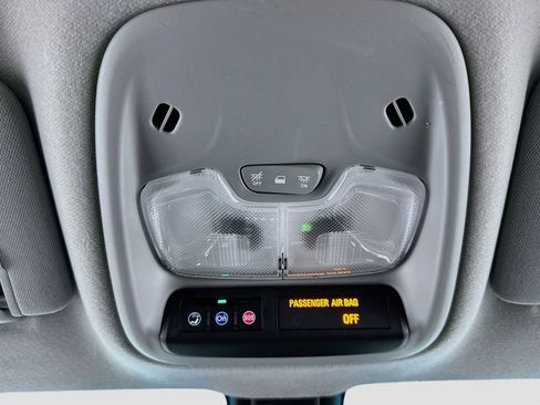 Used 2023 Chevrolet Bolt LT w/ Infotainment Package FWD image 20