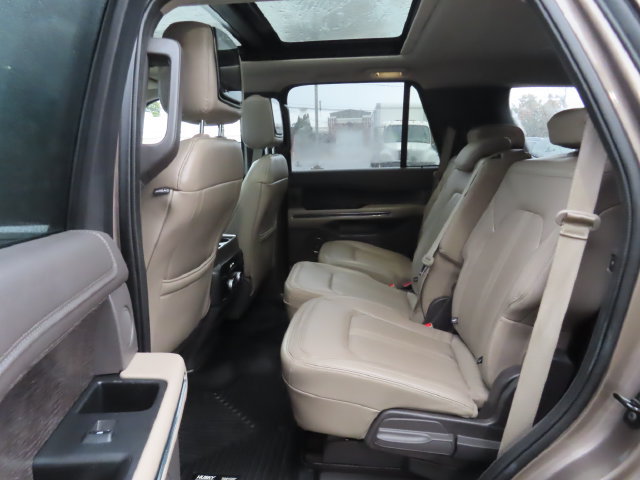 Used 2019 Ford Expedition Limited w/ Equipment Group 302A AWD/4WD image 22