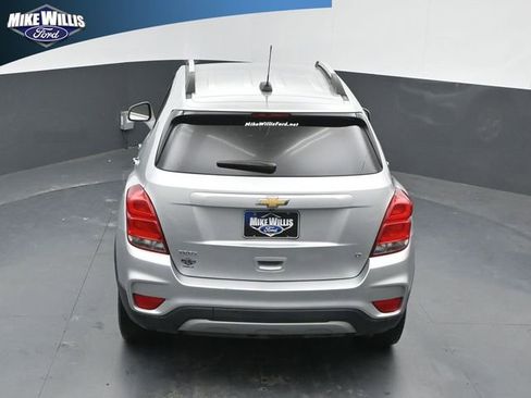 Used 2018 Chevrolet Trax LT w/ LT Convenience Package FWD image 14