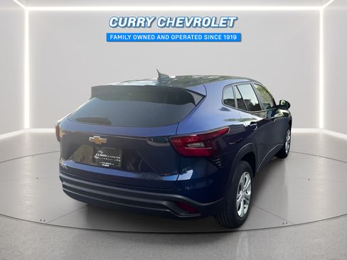 Used 2024 Chevrolet Trax LS FWD image 15