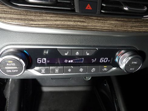Used 2021 Nissan Altima 2.5 Platinum AWD/4WD image 17