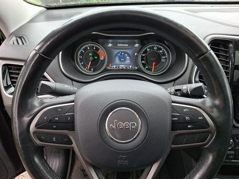 Used 2019 Jeep Cherokee Limited AWD/4WD image 20